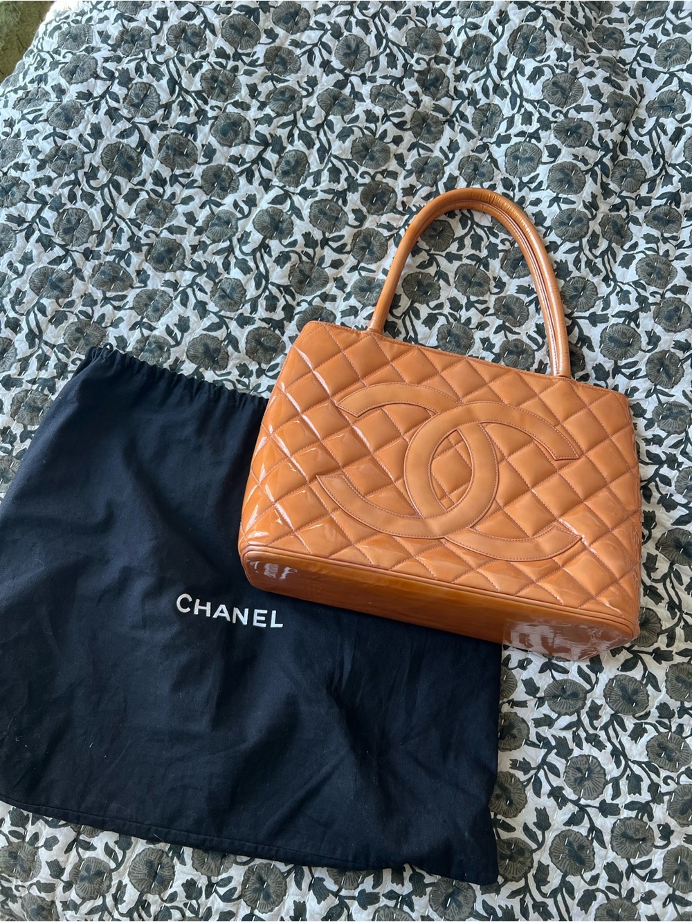 Chanel Quilted Top-Handle Patent Leather Bag in Cognac / Carmel